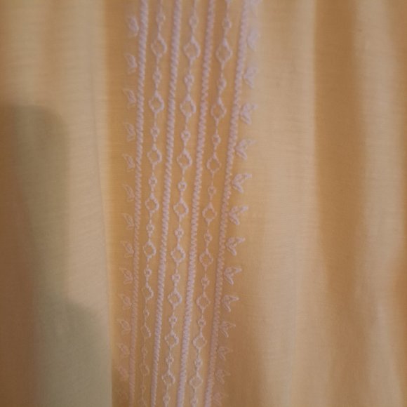 Alison Daley Yellow and white lace Blouse sz. Petite PL/ G - Picture 4 of 5
